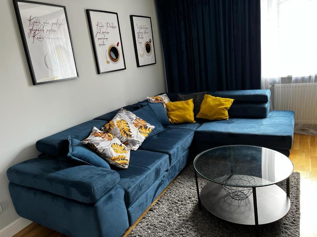 Family & Business Elegant Apartments Ul Astronautow Centrum Downtown - 3 Bedroom, Parking 키엘체 외부 사진