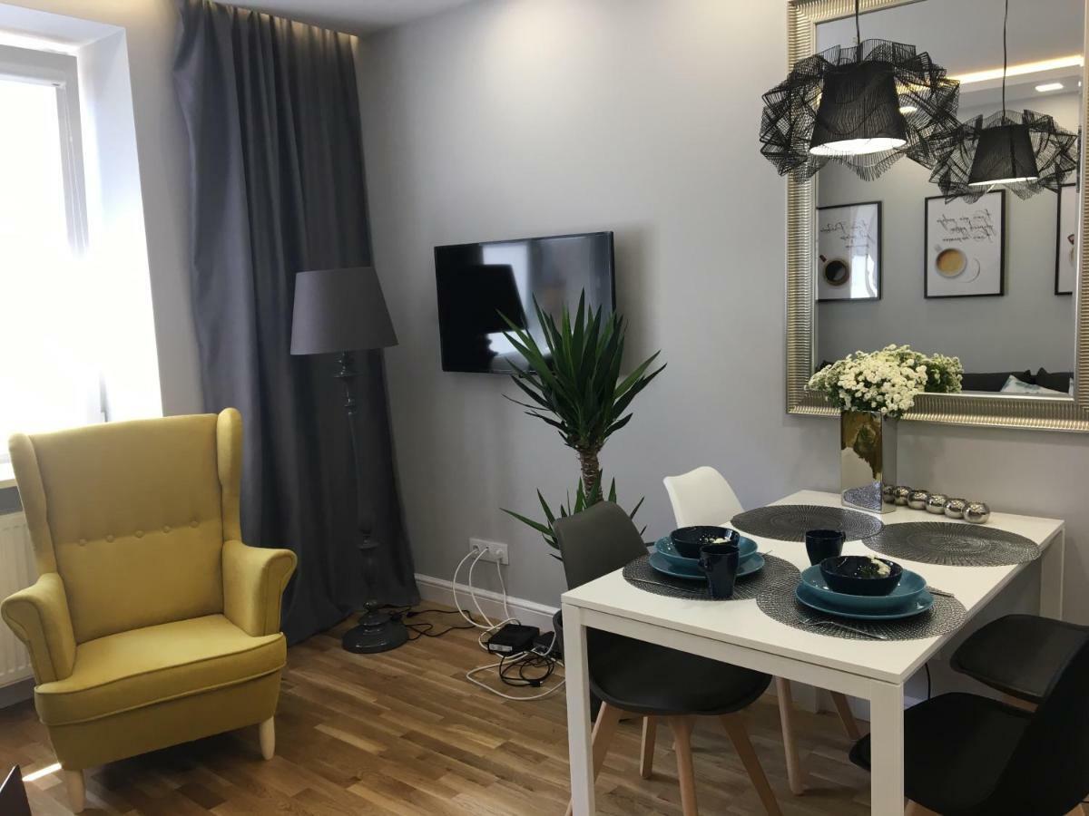 Family & Business Elegant Apartments Ul Astronautow Centrum Downtown - 3 Bedroom, Parking 키엘체 외부 사진