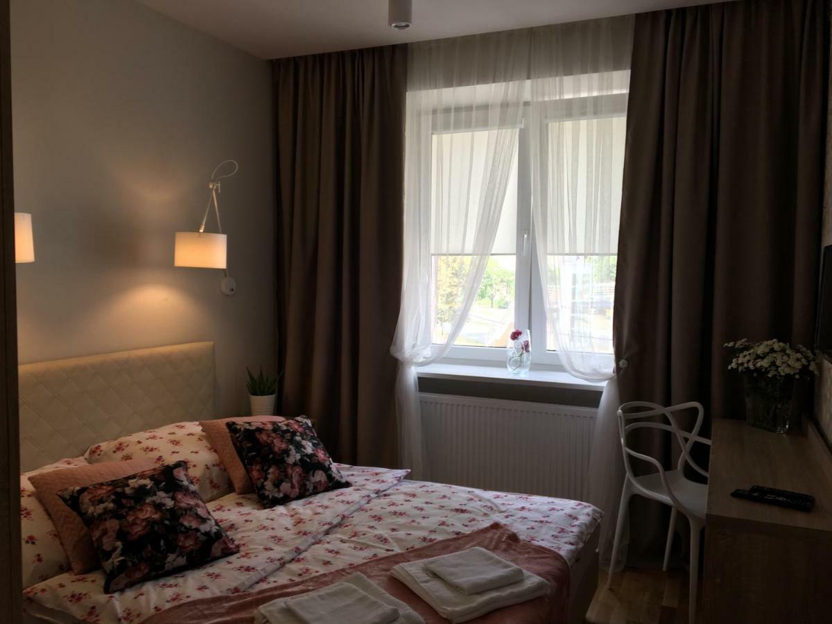Family & Business Elegant Apartments Ul Astronautow Centrum Downtown - 3 Bedroom, Parking 키엘체 외부 사진
