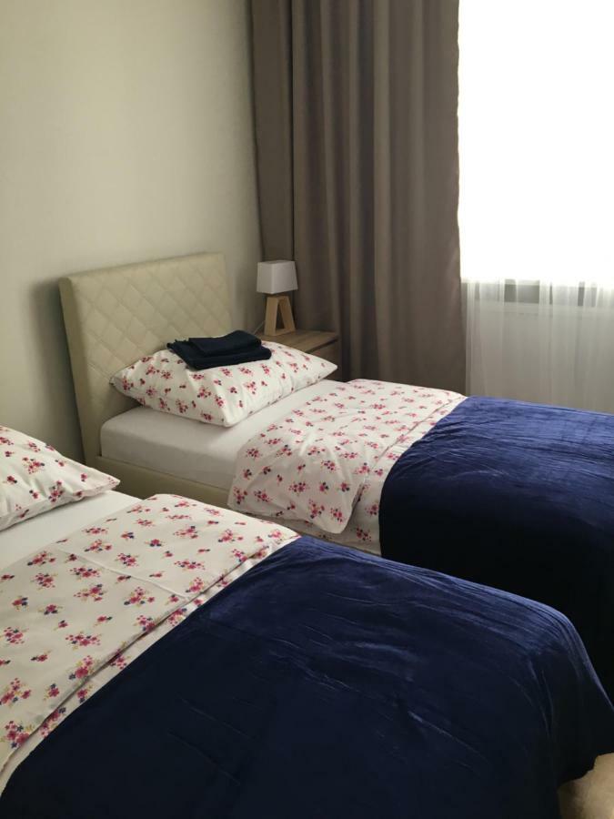 Family & Business Elegant Apartments Ul Astronautow Centrum Downtown - 3 Bedroom, Parking 키엘체 외부 사진