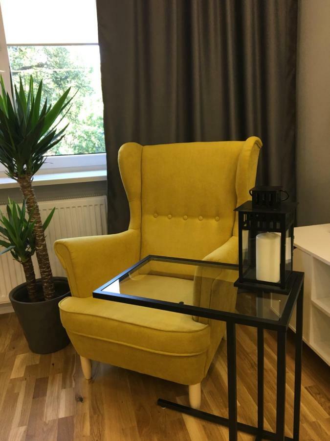 Family & Business Elegant Apartments Ul Astronautow Centrum Downtown - 3 Bedroom, Parking 키엘체 외부 사진