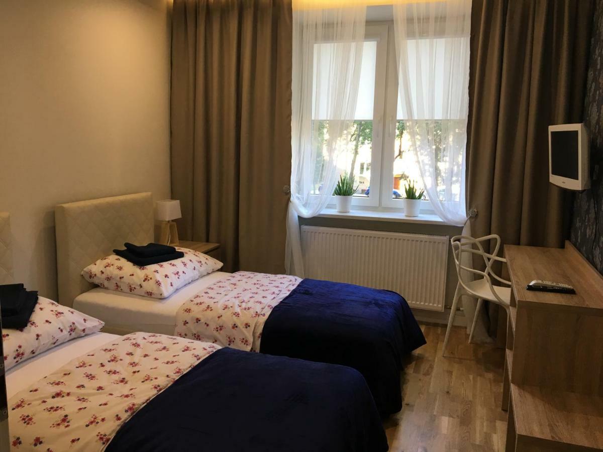 Family & Business Elegant Apartments Ul Astronautow Centrum Downtown - 3 Bedroom, Parking 키엘체 외부 사진