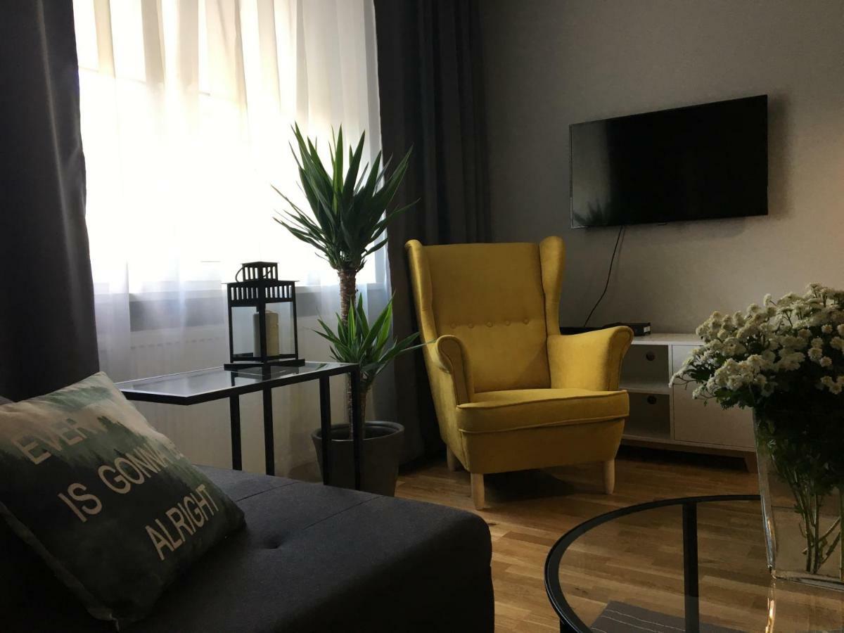Family & Business Elegant Apartments Ul Astronautow Centrum Downtown - 3 Bedroom, Parking 키엘체 외부 사진