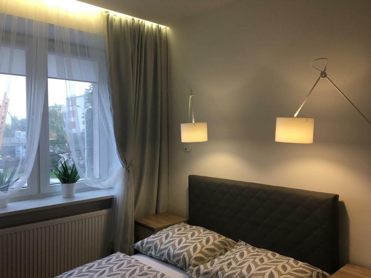 Family & Business Elegant Apartments Ul Astronautow Centrum Downtown - 3 Bedroom, Parking 키엘체 외부 사진